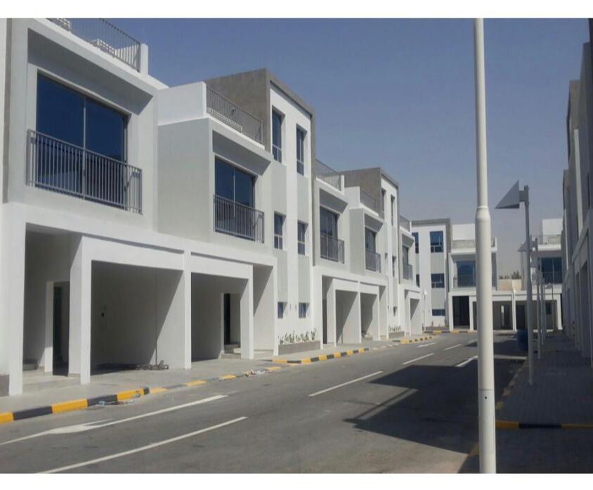 للإيجار فيلا 3 غرف + غرفة خادمة مفروشة بالكامل مع مرافق و خدمات
